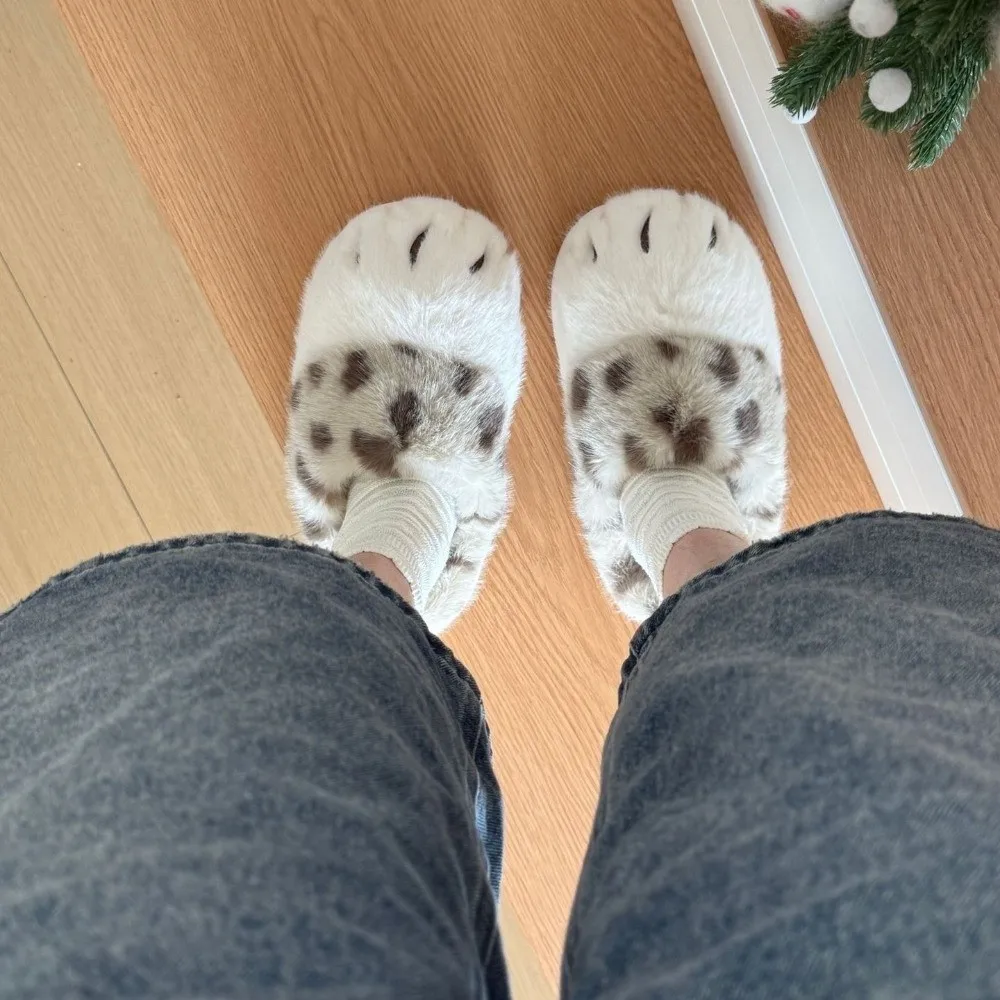Cozy Kitty Leopard Print Cat Paw Slippers Soft Cute Plush Cat Claw Slippers Creative Animal Winter Fluffy Slides Bedroom view 3