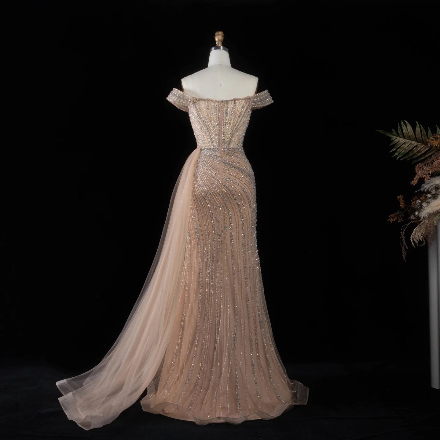 Sharon Said Luxuriöses Rosa Abendkleid, Schulterfrei, Herzausschnitt, Kristallperlen, Meerjungfrauen-Schnitt, Seitlicher Tüll, Formelle Partykleider SS005 Maßanfertigung – Detail 25