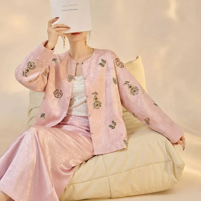 

2026 Early Spring New Silk Embroidered Coat Chinese Top Women's Clothing
