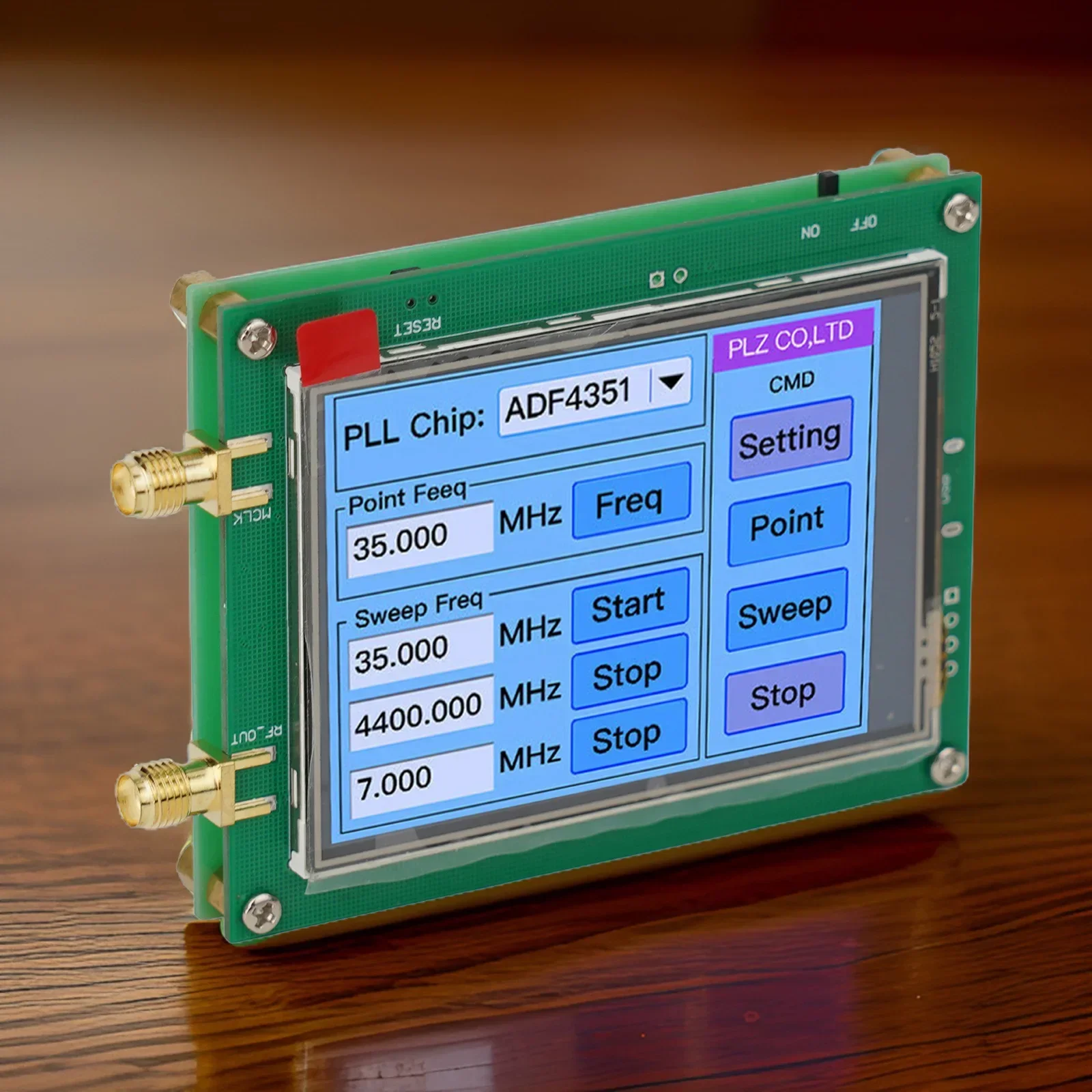 

1set RF Signal Generator With USB Cable Touch Screen ADF4351 35M-4.4G RF Signal Generator PLL Sweep Frequency Generator