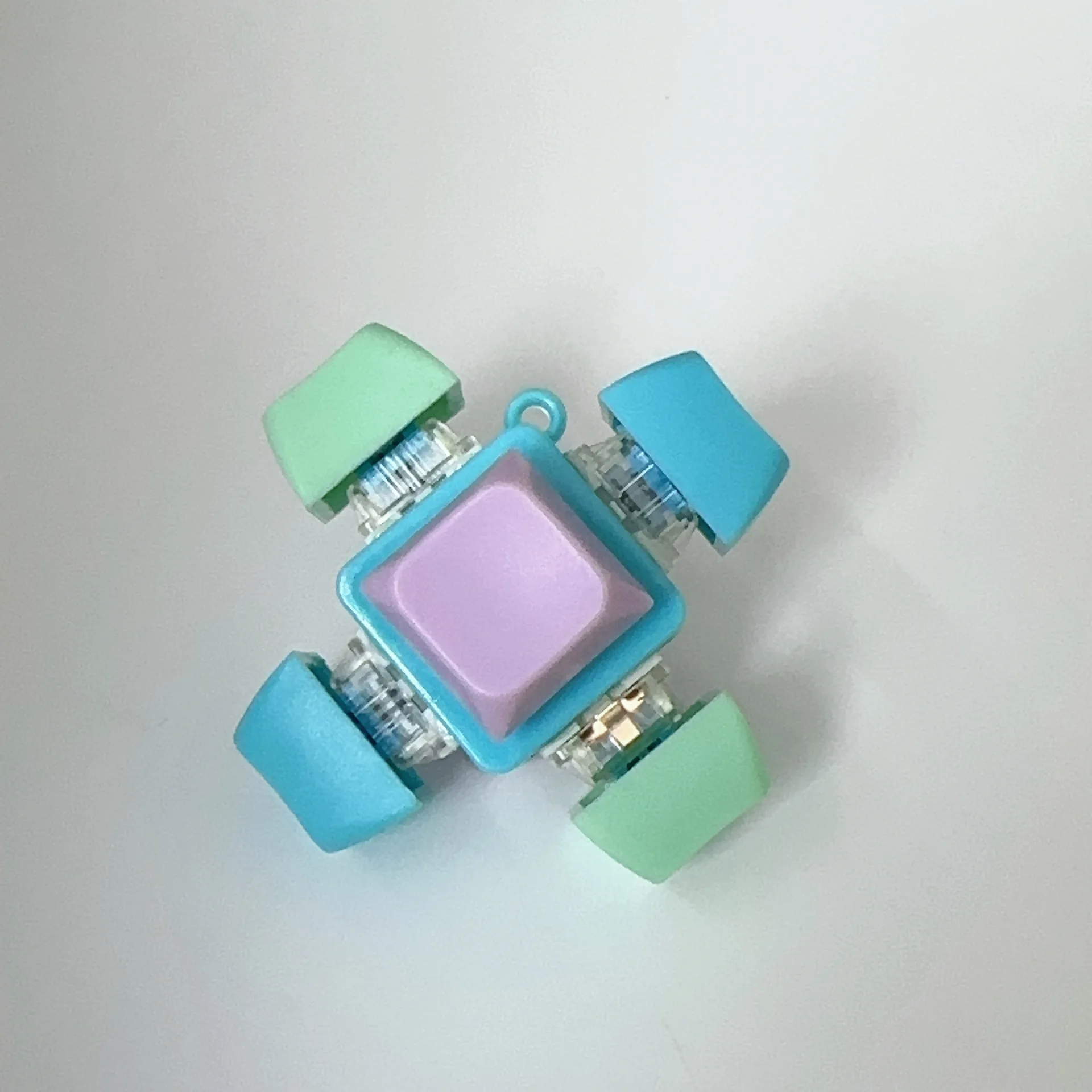finger board keyring Keyboard Fidget Toy with Lights for Stress Relief Decompression Calming Accessories