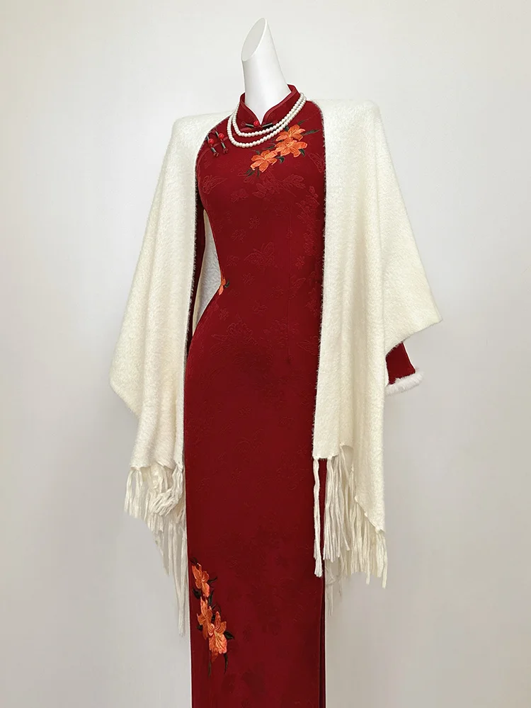 

Red Frock Coat Women's New Chinese Style Wedding Dress Winter Thickened Flocking Luxury Sensation National Style Long Sleeve