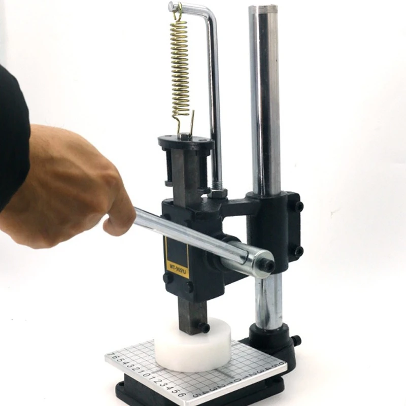 Manual stamping machine, convenient stamping 4