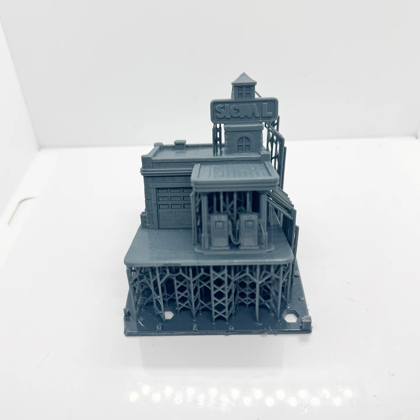 Retro-Style Gas Sta…