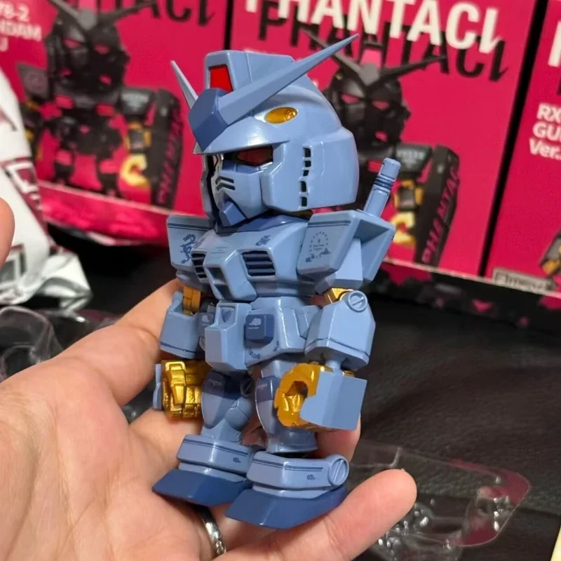 الجديد في المخزون Qmsv Bandai مصمم بشكل مشترك Gundam صندوق أعمى زخرفة نموذج الشكل الرسوم المتحركة الطرفية هدية