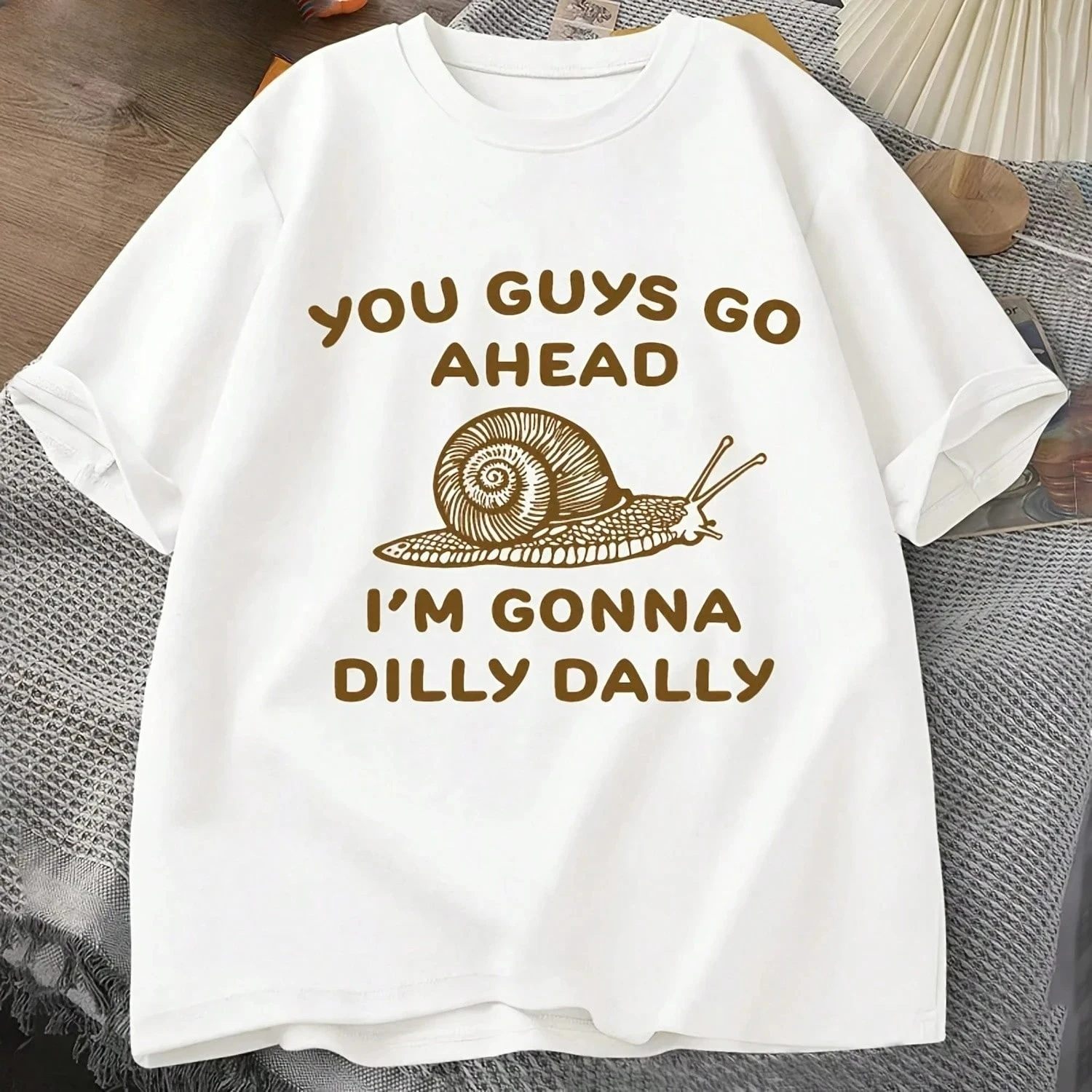 Go Ahead I Am Gonna Dilly Daly T-Shirt for Men  Minimalist Retro Funny Caracol T-Shirt Unisex Short-Sleeve T-Shirt