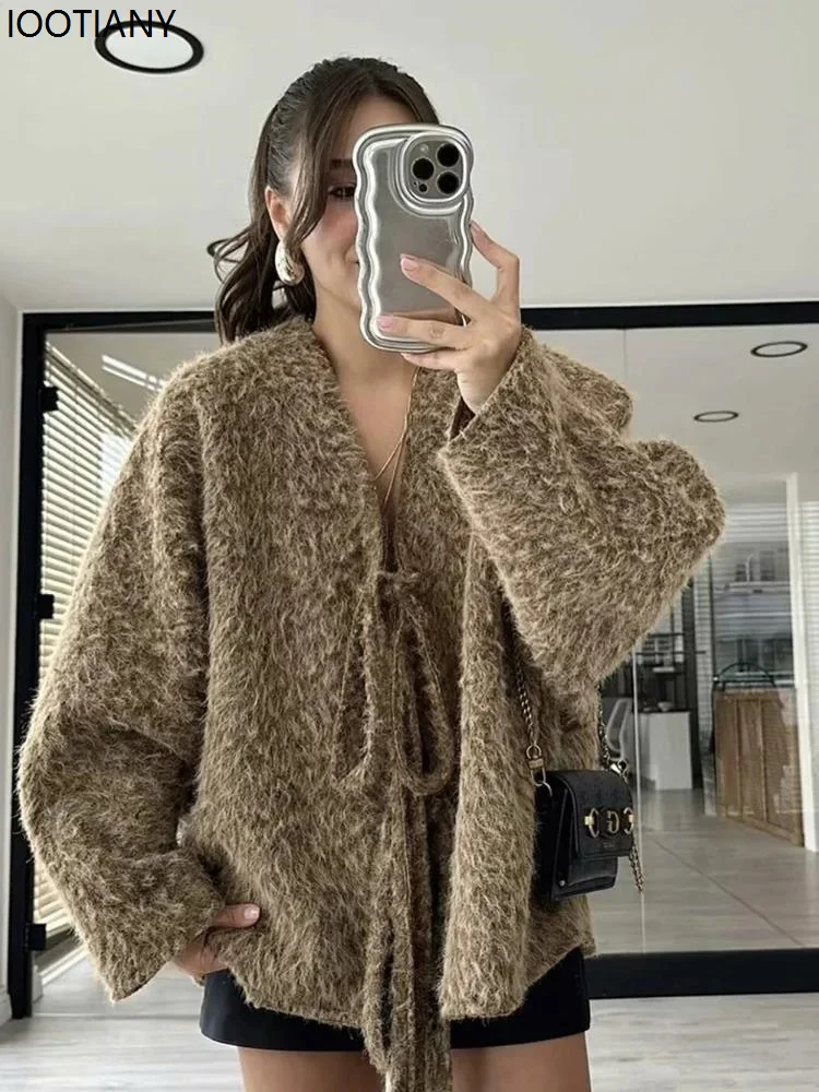 

2025 Women's Vintage Warm Loose Cardigan V-neck Long-sleeved Bow Tie Solid Color Casual Sweater Spring Autumn New Chic Cardigan