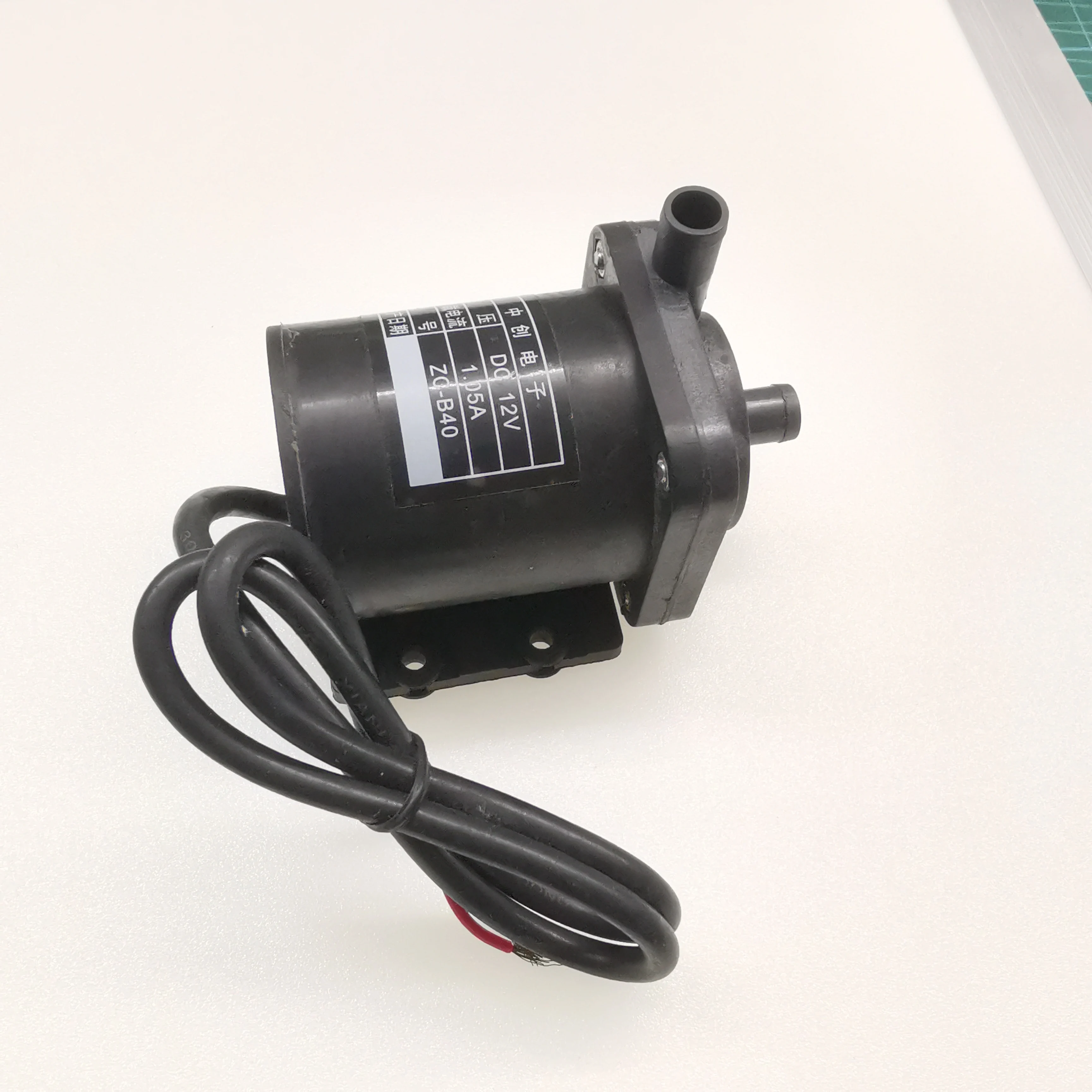 

ZC-B40 Boiling Water Circulation Pump 0-95 Degrees, DC 6-12V High-Temperature Brushless Water Pump (Ceramic Shaft) J