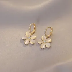 Korean Exquisite Small Daisy Flower Drop Earring for Women Girl Fashion Charm Minimalist Sunflower Earrings Summer Jewelry Girls