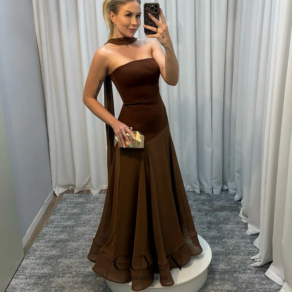 

CUYUN кофейные платья для выпускного вечера без бретелек с шарфом, драпированное вечернее платье, женское вечернее платье по индивидуальному заказу для особых случаев 2025
