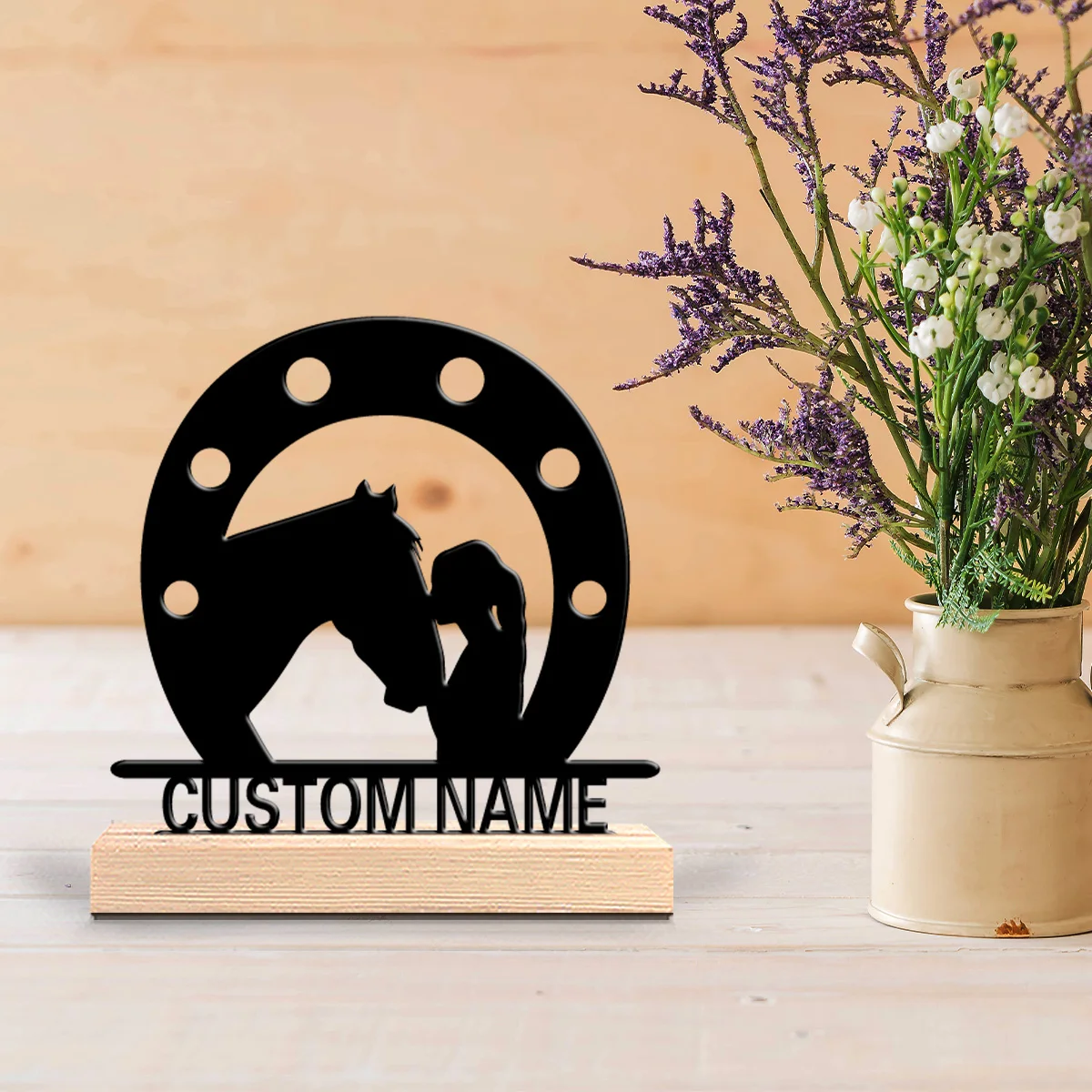 1 Stück romantische, personalisierte, individuelle Pferdehuf-Metallstatuen, Desktop-Skulptur mit Holzsockel, geeignet für Tierliebhaber, P