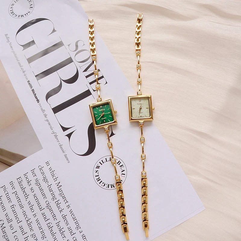 

Оригинальные легкие роскошные женские часы в стиле браслета, зеленые маленькие сахарные кубики, легкие роскошные модные женские часы, роскошный женский подарок