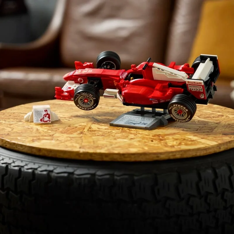 

In Stock New 735pcs Bricks F2004 V10 Legendary Racing Car Building Blocks Vehicle Model Assemble Toy for Adults Christmas Gifts