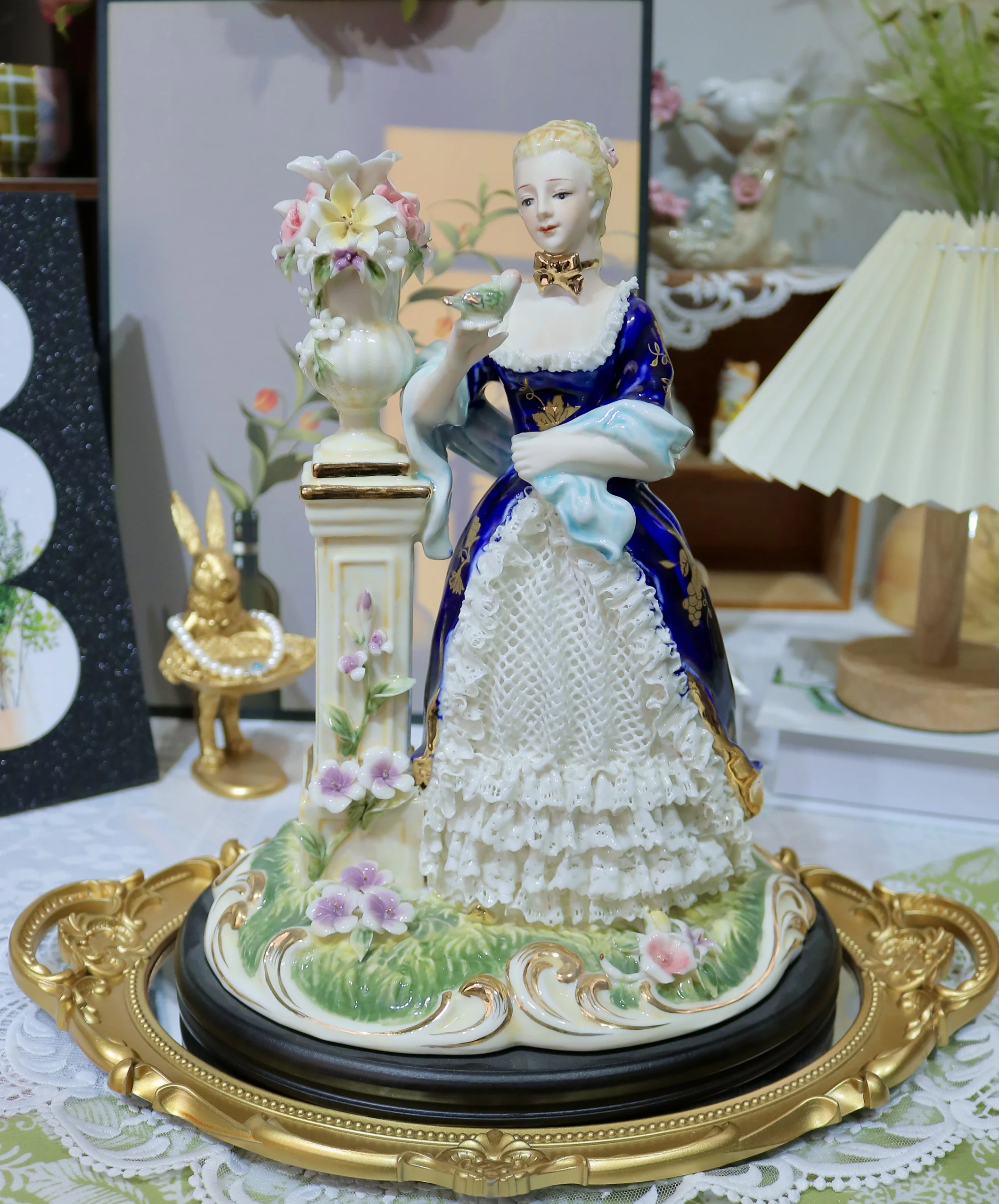 European ceramic ornaments exquisite lace porcelain doll ornaments handmade creative home living room crafts furnishings.