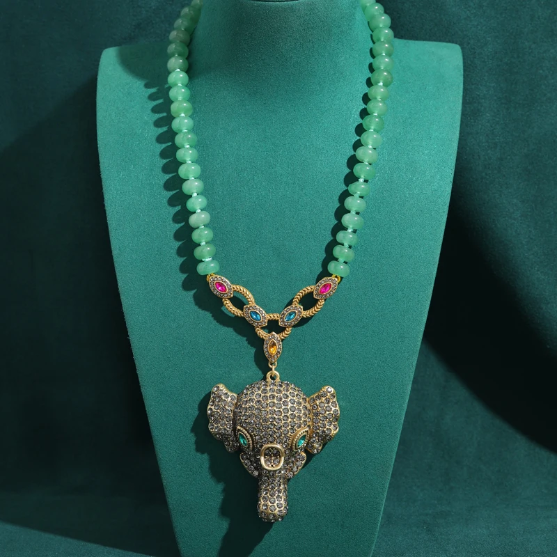 

Vintage Elephant Necklace Pendant Natural Stone Green Beads Gold Plated Rhinestones Design Jewelry Retro Accessories 2026 Trends