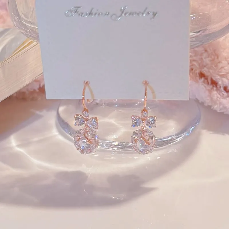 

Bow Flower Ball Pendant Earrings Light Luxury Niche High-end Earrings Thousand Gold Feeling Exquisite Elegance Sweet Earrings