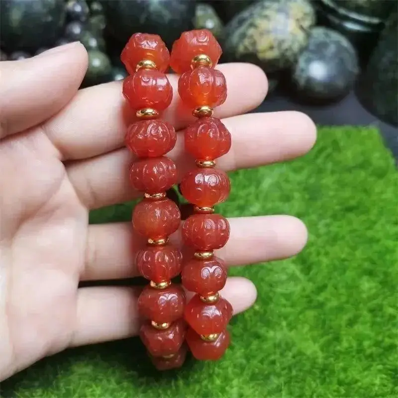 Brazil's Natural Red Agate Striped Lantern Beads Bracelets for Men and Women Are Popular Bracelets Jewelry In This Animal Year.