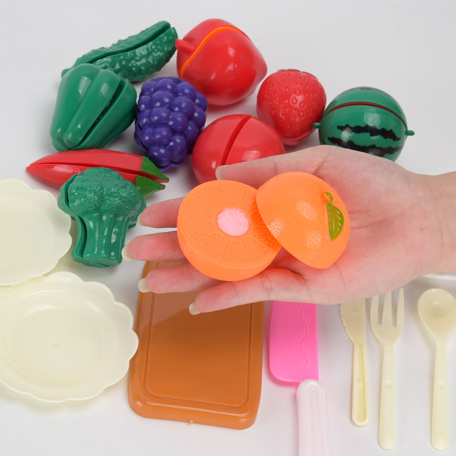 ชุดอาหารในครัว ของเล่นจําลองสําหรับเด็กตัดและทําลายผักและผลไม้