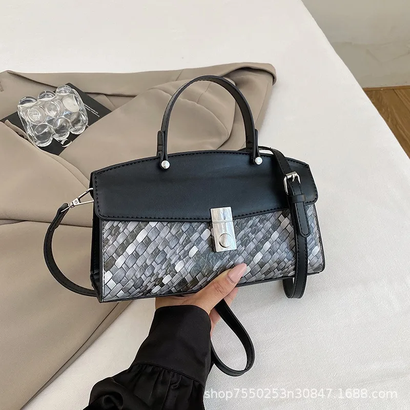 

Текстурированная сумка подмышки 2025 года, лоскутная сумка с верхней ручкой для минимализма, сумка через плечо, структурированная сумка «день-ночь», шикарная сумка на слинге ​