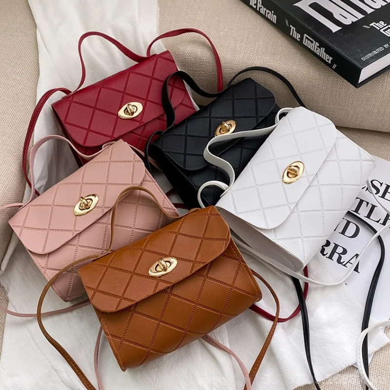 

Rectangular striped small square bags - Women's handbags of classic style, fashionable and versatile.