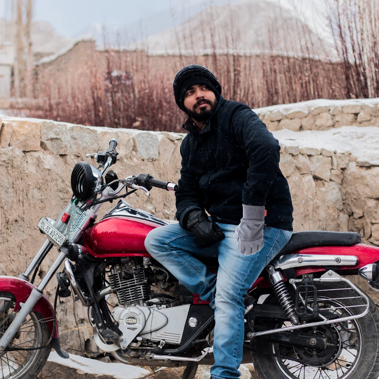 

1Pair Winter Waterproof Gloves Unisex Anti-Skid Thicken Warm Hand Outdoor Camping Hiking Skiing Wind-Proof Gloves