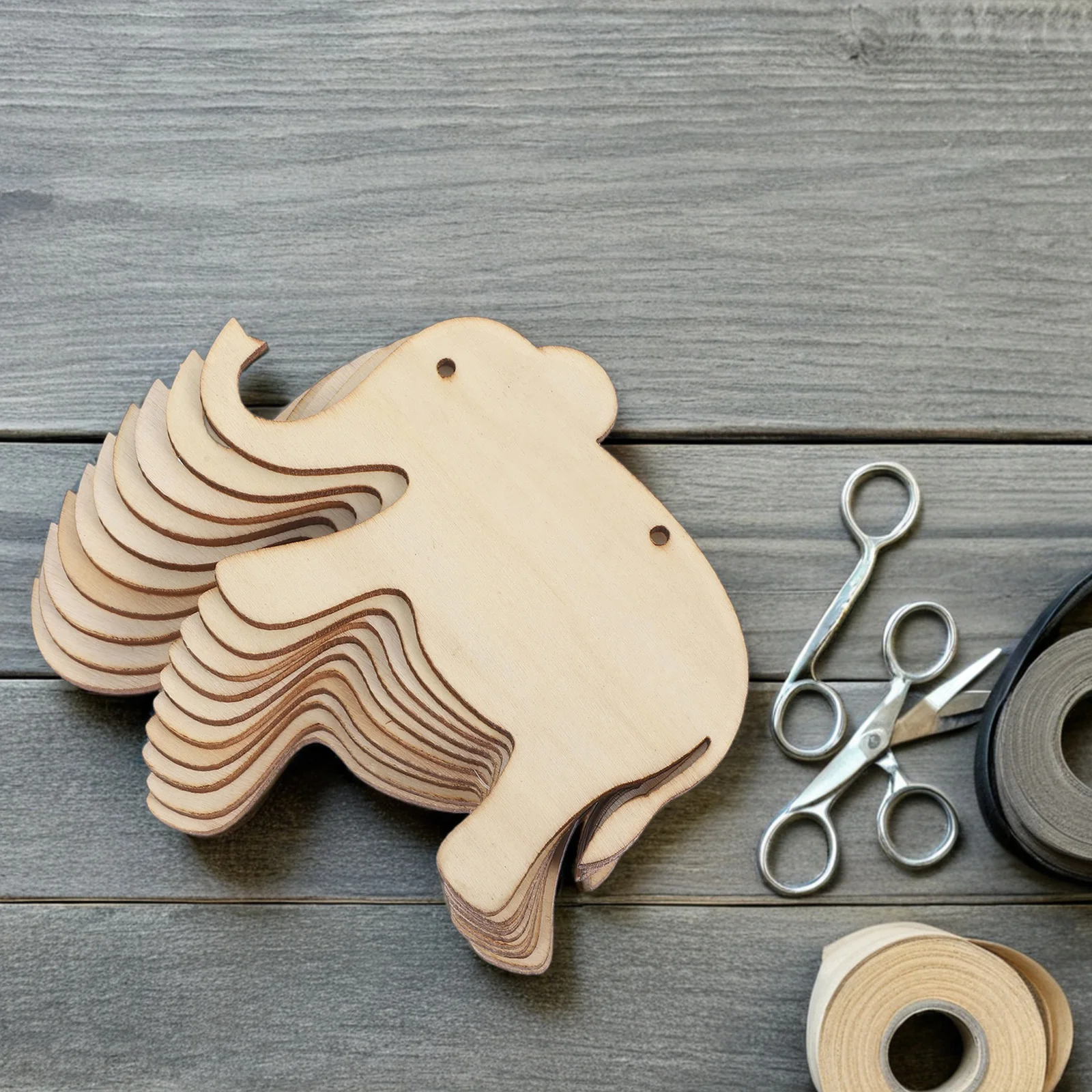 

30pcs Wood Chips Unpainted Elephant Slices Blank Graffiti Tags Stocking Crafts Beige Diy Predrilled Jute String Wooden