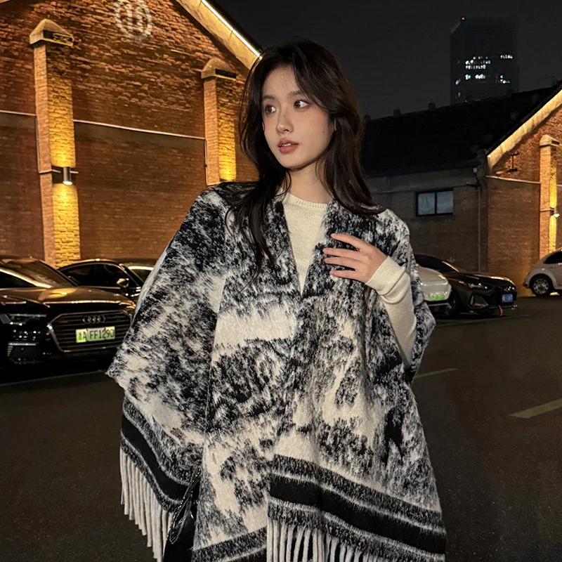 ZIYOO STUDIOS High Quality Winter Vintage Ink Painting Floral Tassel Women's Scarf Thickened Warm Cape Shawl Wrap Top Blanket