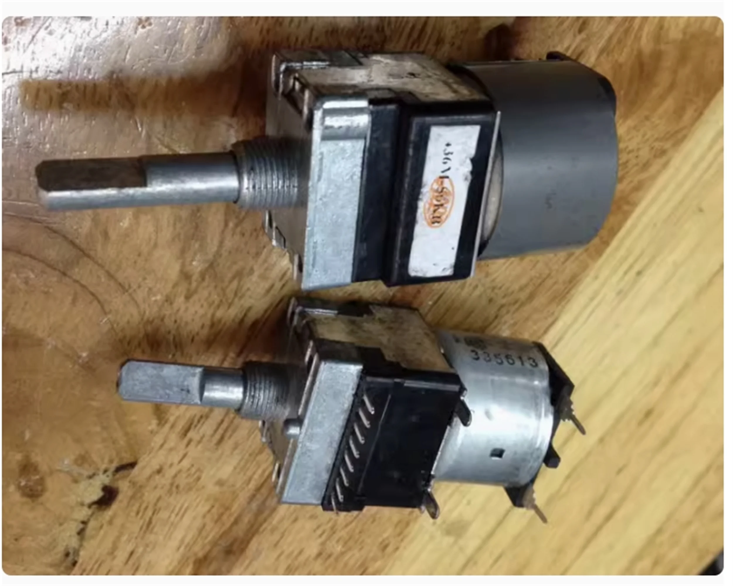 1 piece ALPS motor potentiometer B50kx1 with a shaft length of 30mm