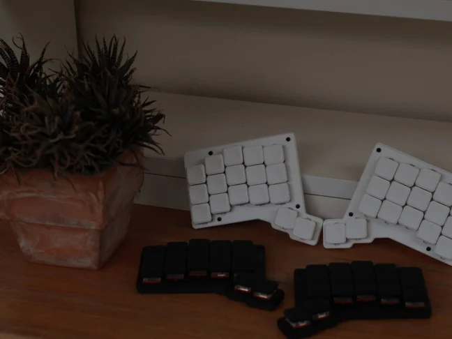 

Беспроводная разделенная механическая клавиатура Forager 3X5, комплект горячей замены, прошивка ZMK, переключатель Choc V1, портативная 34 клавиши, разделенные клавиатуры Corne