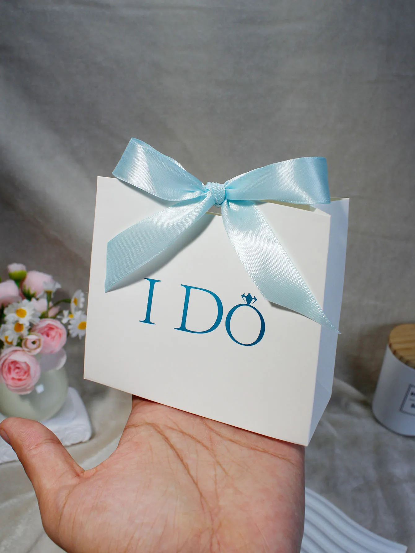 صندوق حلوى لتزيين حفلات الزفاف وحفلات استقبال المولود الجديد وأقواس السعادة والاحتفال بالرفيق وتغليف الهدايا المفضلة للحفلات ﻿