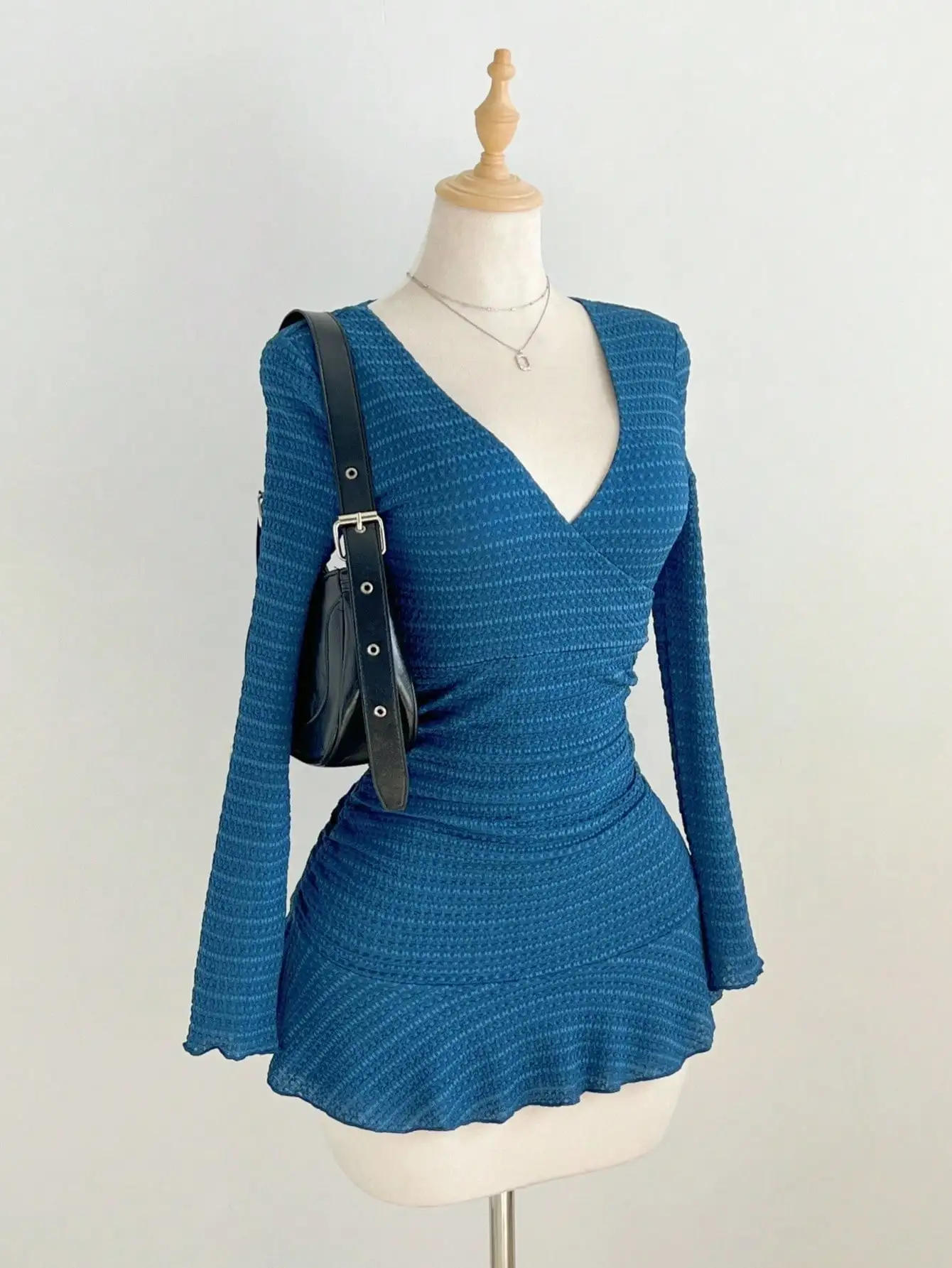 

Blue V-Neck Jacquard Mini Dress with Pleated Waist & Ruffle Hem, Casual Vintage Style for Autumn/Winter