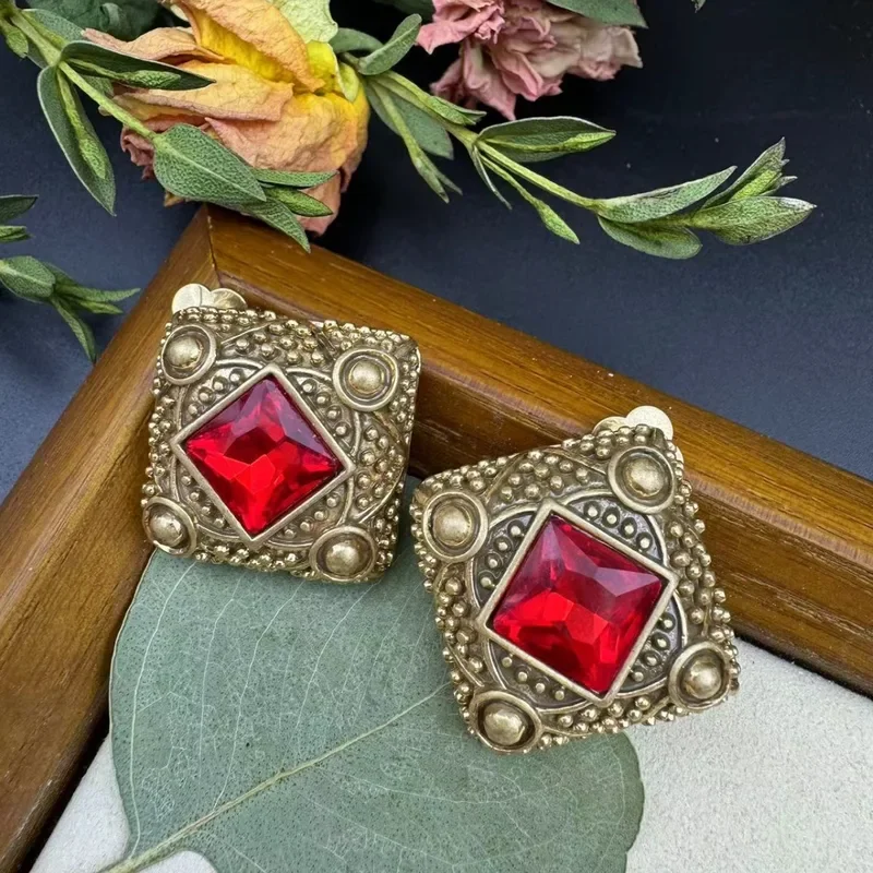 

Vintage Gold Plated rhinestone Antique Style Earrings Elegant Without Piercing Jewelry Earrings