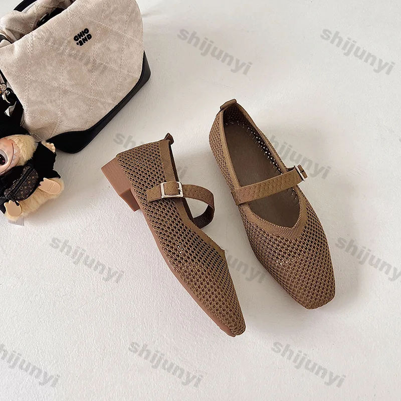 2026 Summer New Breathable Mesh Hollow Lightweight Casual Flats Fashion Cheap Mary Jane Shoe Women Comfort Soft Sole Sandals