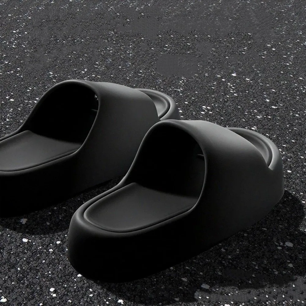 

Stylish Soft Soles Gradient Slippers Odor-resistant Colorful Thick-Soled Flip Flops Anti-Slip Outdoor Sandals Outdoor