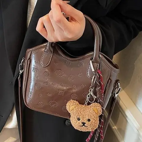 

Ретро мультяшная собака с буквенным принтом, женская корейская кожаная сумка на плечо большой вместимости, женские милые повседневные сумки через плечо