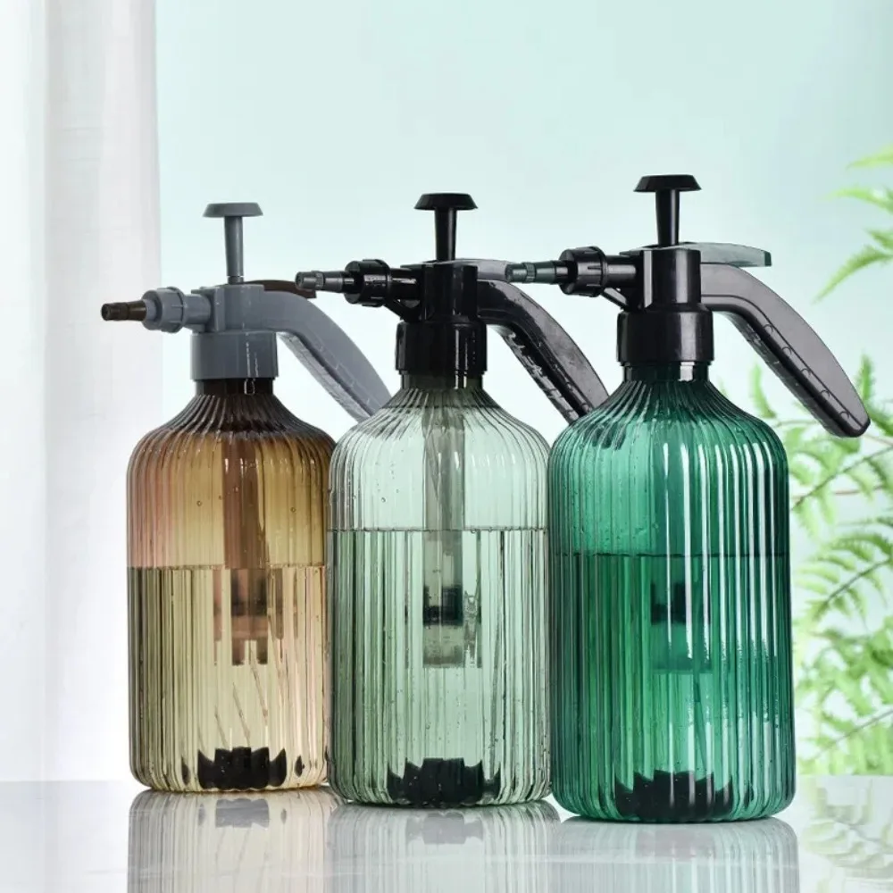 Quality 2L Garden Spray Bottle Garden Watering Plastic Pressurized Sprayer Air Pressure Flowers Watering Can Flower