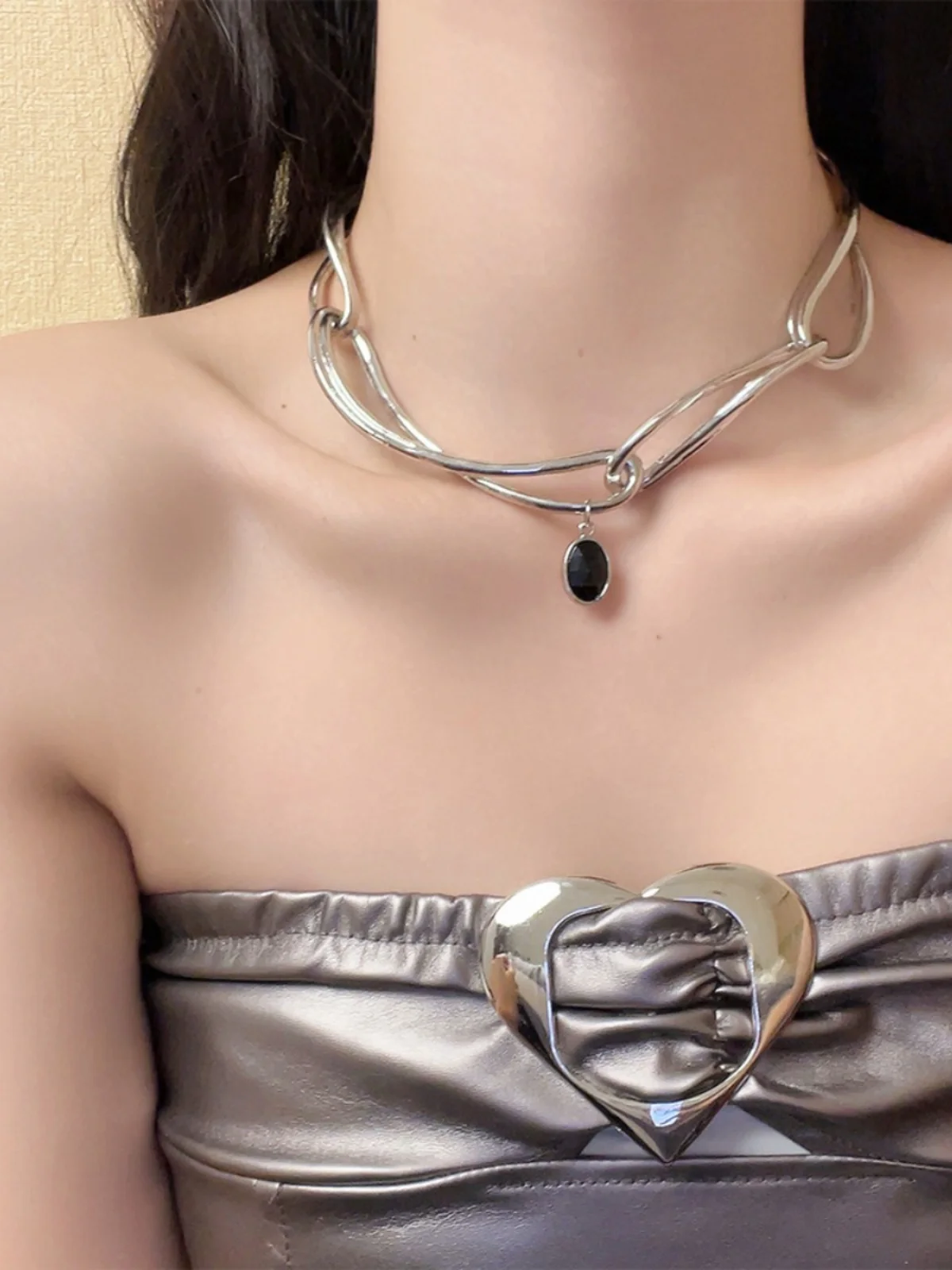 

Ocean Agate Choker Necklace for Women Luxury Minimalist Trendy Bold Collar Pendant Neck Wear Jewelry