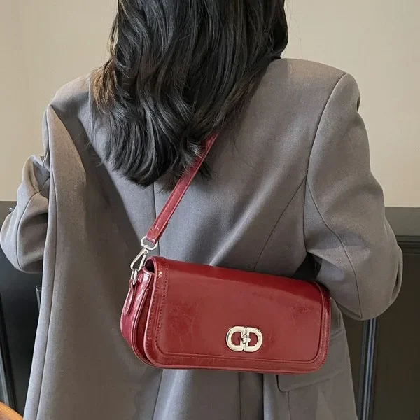 

2025 Новая женская маленькая сумка - мини-квадрат премиум-класса, модная универсальная, через плечо/плечо/подмышками, легкая роскошная стильная сумка