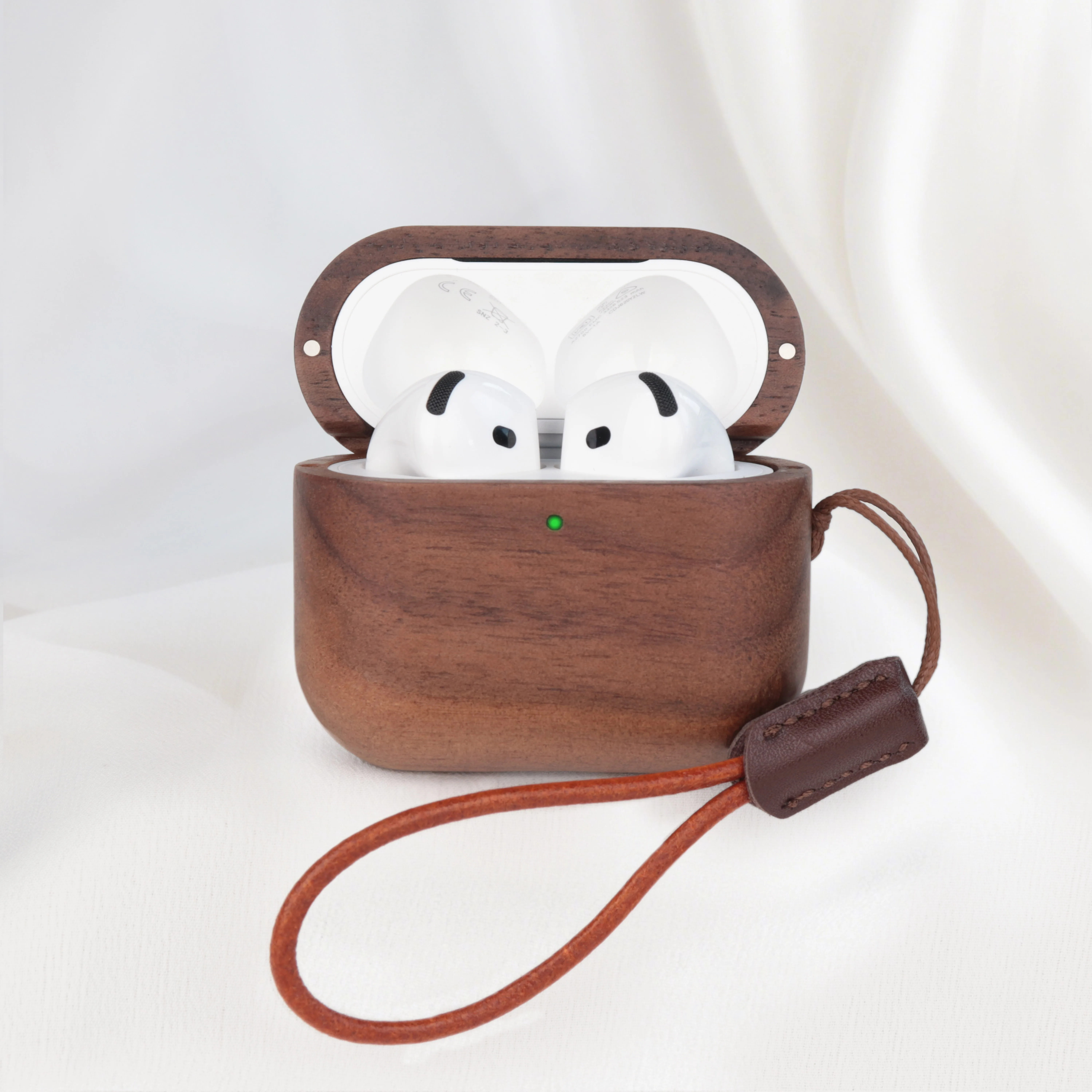 Luksusowe, odporne na wstrząsy – Airpod Case Cover recenzja i cena