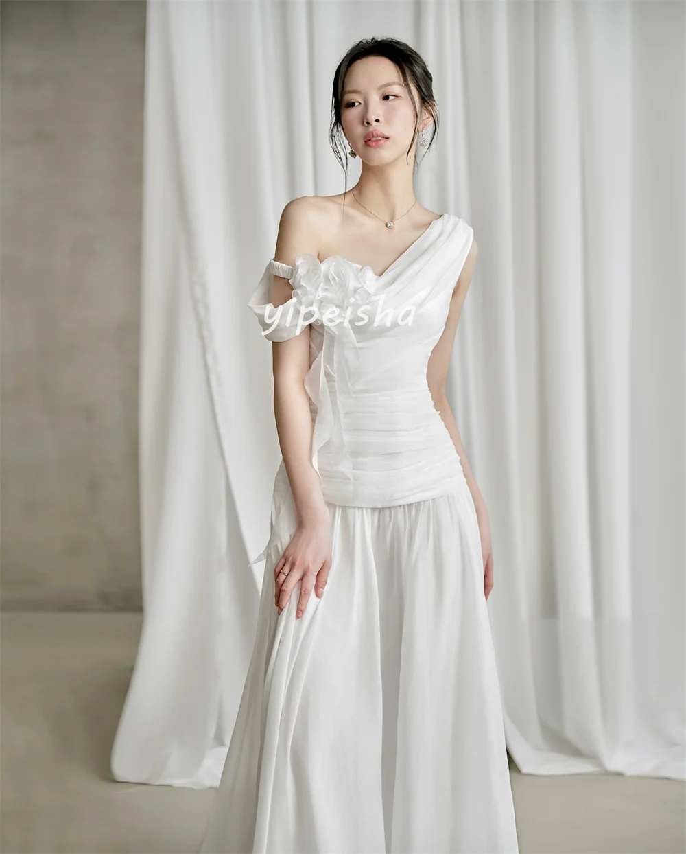 Vestidos largos personalizados de alta calidad, clásicos, de gasa, hechos a mano, con pliegues de flores, rectos, con hombros descubiertos, vestidos para ocasiones a medida