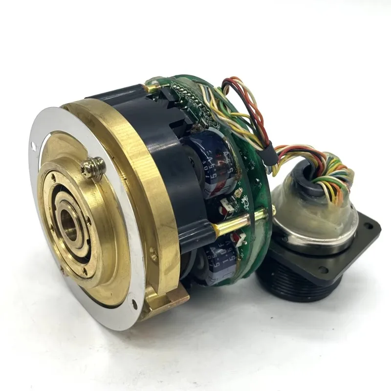 

UTMAH-B15ASB Rotary Encoder for Servo Motor High Precision Incremental Optical Type IP67