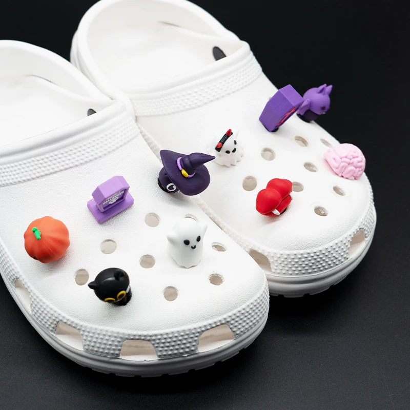 1/15 قطعة ثلاثية الأبعاد حفلة الهالوين الرهيبة إكسسوارات الأحذية القط الأسود شبح الساحرة حذاء السحر امرأة الرجال الاطفال دبابيس مشبك الزينة