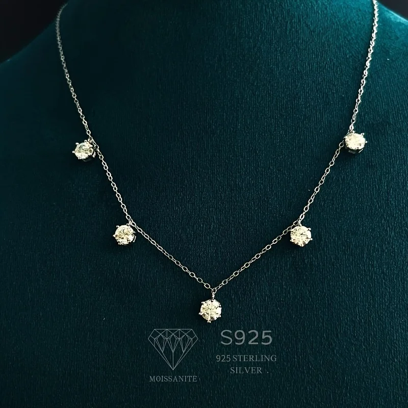

1pc 2.5Carat Six-pronged Moissanite Star Necklace, Vintage Classical Refined Fashion Temperament Clavicle Chain, Senior Niche.