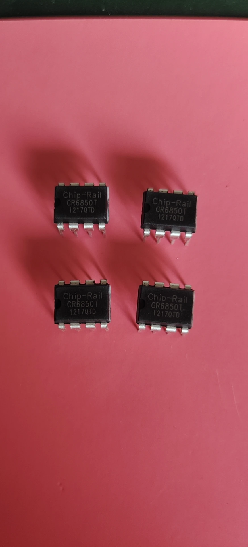 Original 5 uds/CR6850T CR6850 DIP8