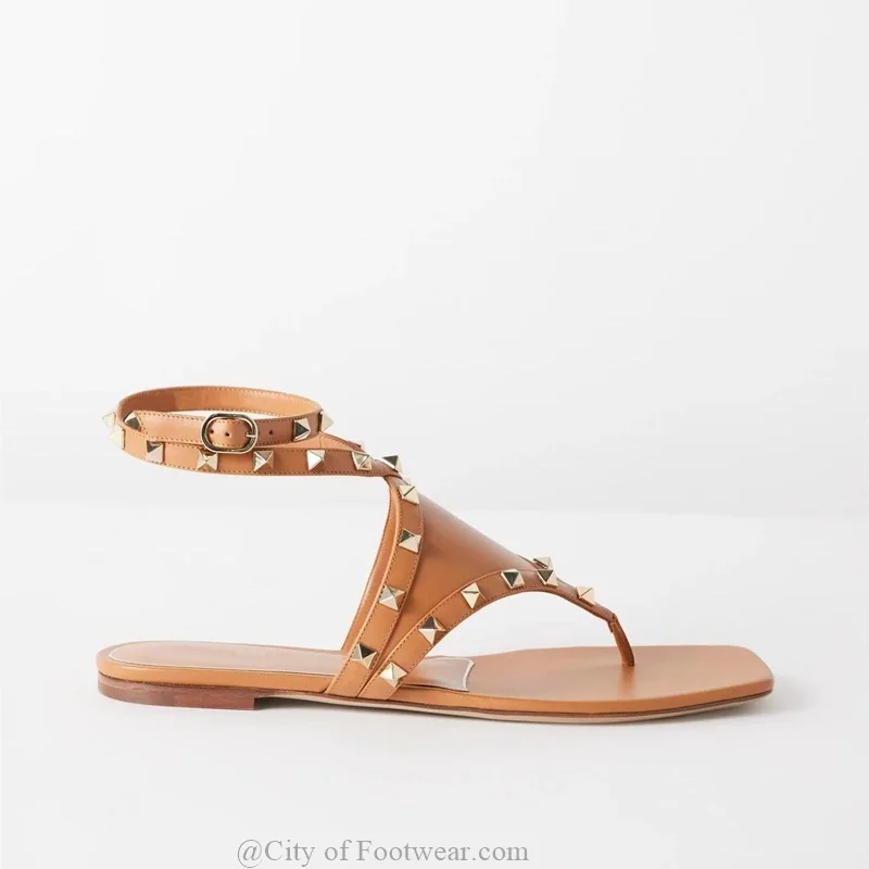 Rockstud Thong-strap Leather Sandals Brown/Black Flat Ankle Strap Summer Women 2024 New in Sandal Luxury Designer Beach Shoes