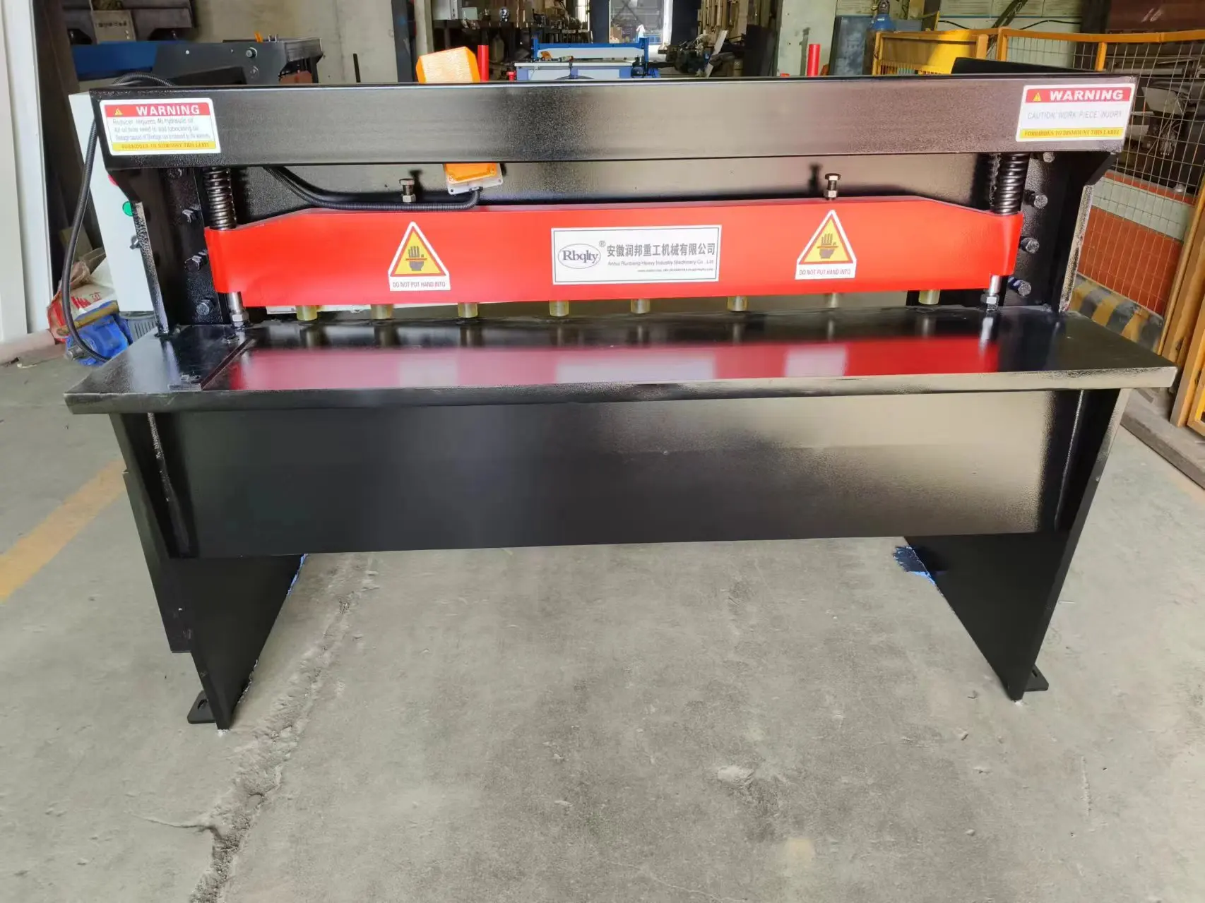 Electric Shearing Cutting Machine, Semi-Automatic Sheet Shear with 3x1300 mm
