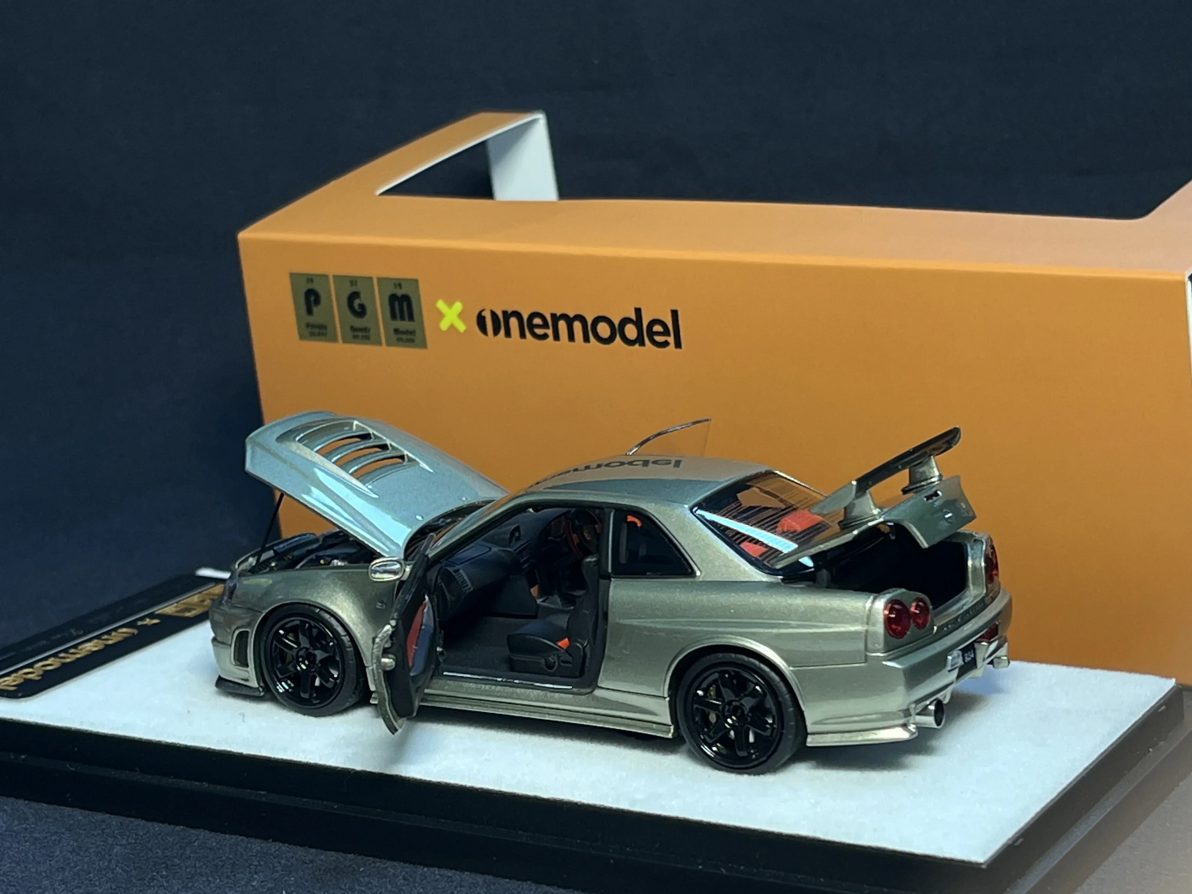 PGM&One model 1:43 nissan R34 Z - Tune Full Open Emerald Green Front Wheel Steering Limit 300 Model Car