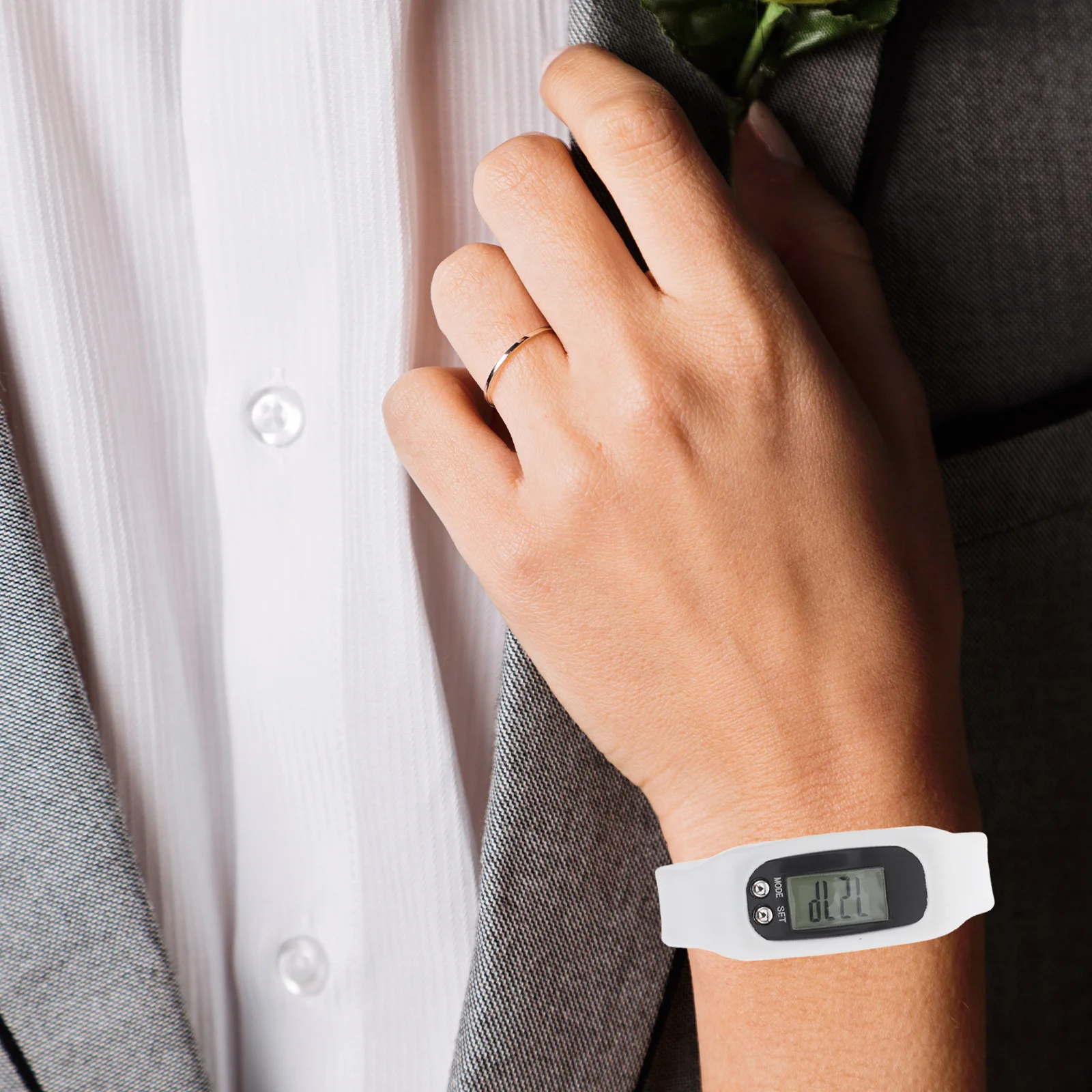 

1pc Smart Pedometer Step Counter Silicone Sports Watch Walking Running Display Band For Hiking Camping Fitness