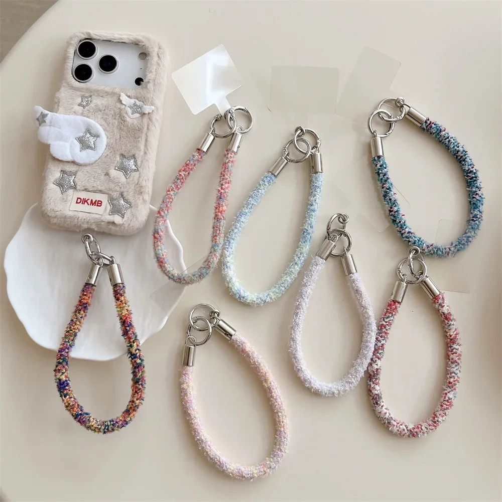 

Красочный плюшевый ремешок на запястье для сотового телефона с привязками, браслет, ремни для рук, браслет, брелок, короткая веревка, подходит для всех смартфонов