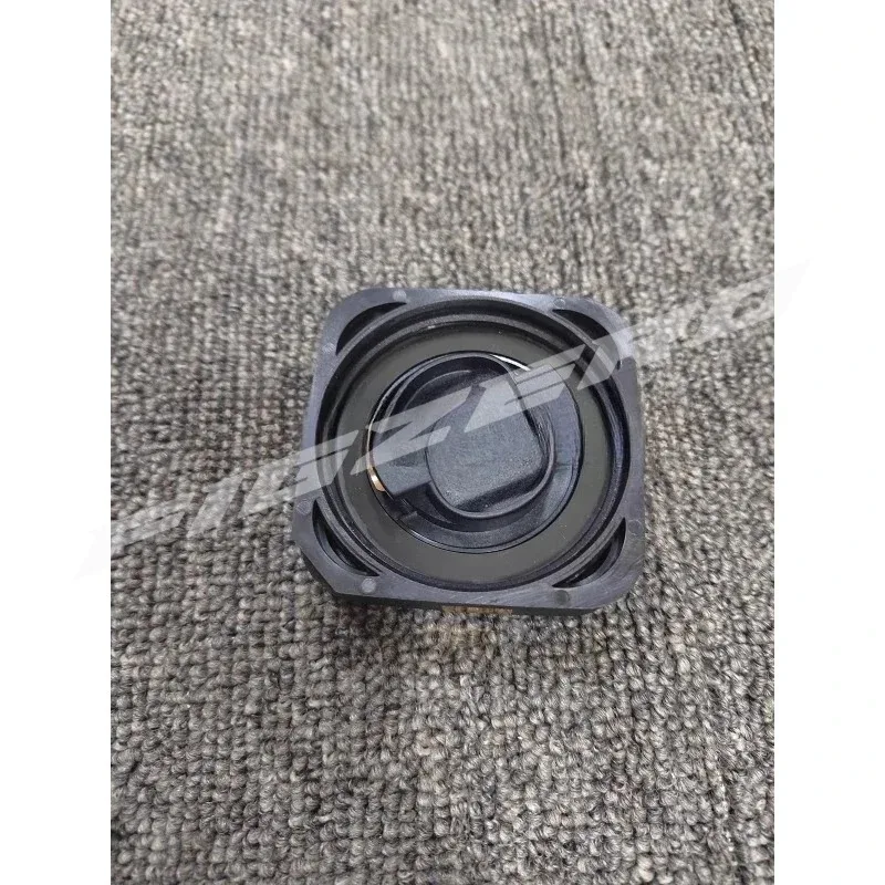 China Brand New Genuine Figzero Oil Filler Caps for BMW 3 7 Series E39 E87 E46 E90 E60 E65 E66 E83 318I 320I 730 4
